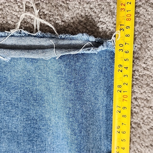 Cute Modern Jeans With Rips - Picture 6 of 6